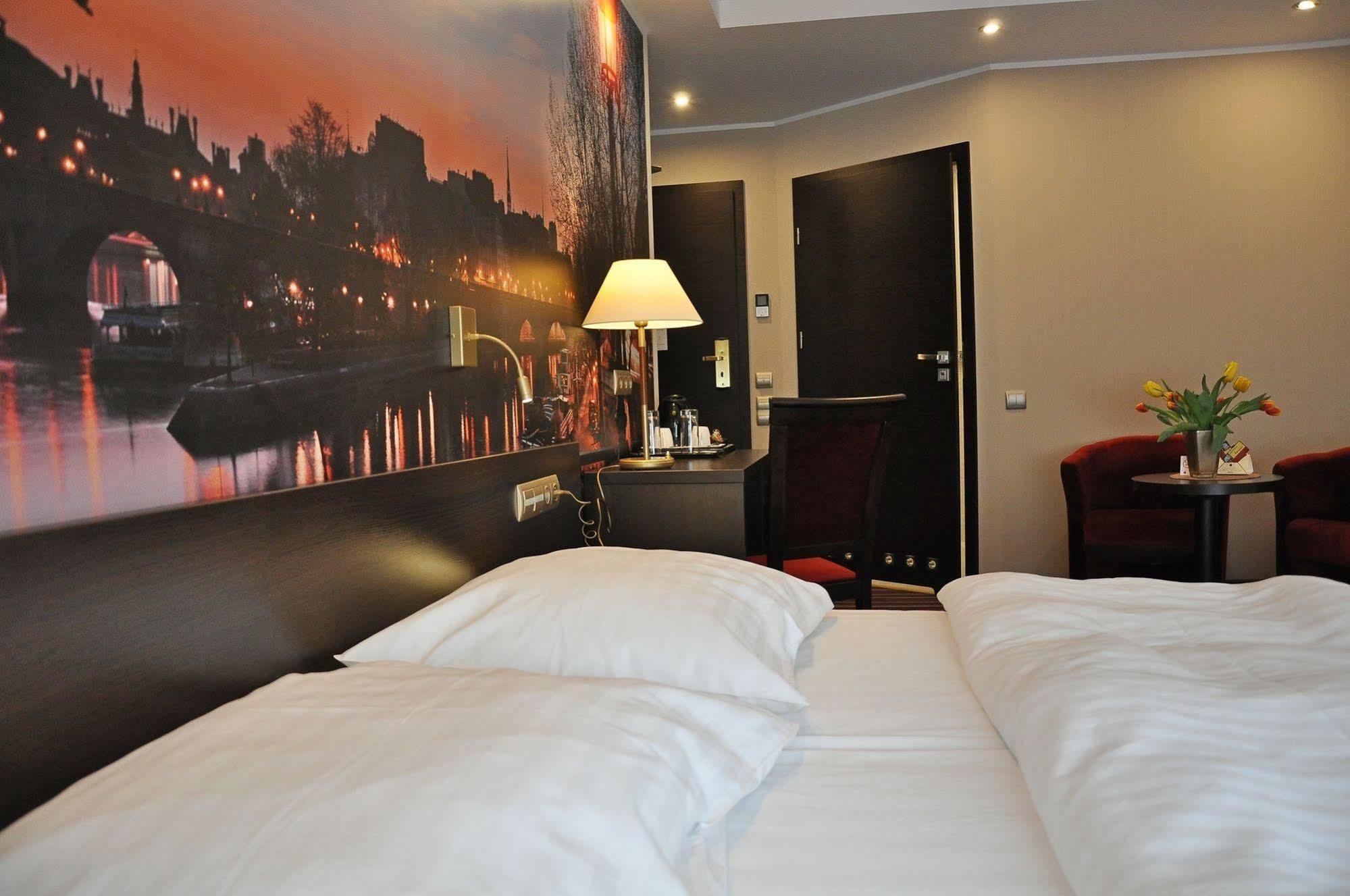 Hotel Atrium Nowy Tomysl Luaran gambar